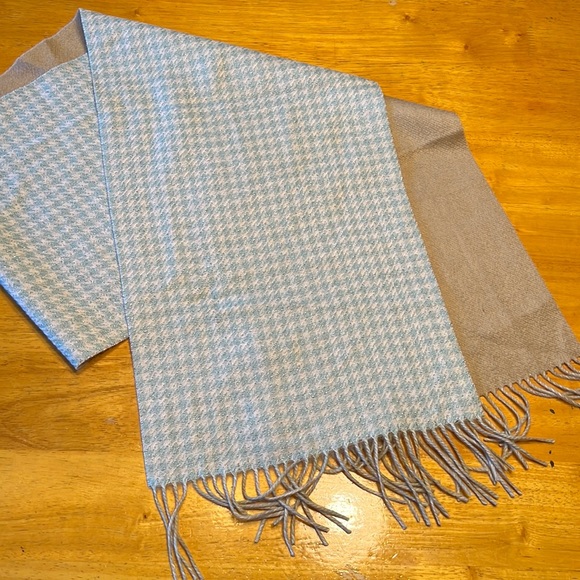 Talbots 100% cashmere scarf. Double sided, tan on one side, mint green & cream - Picture 2 of 7